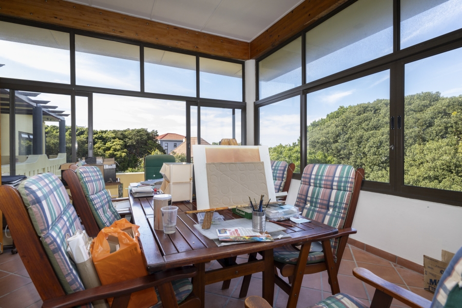 7 Bedroom Property for Sale in West Beach Eastern Cape